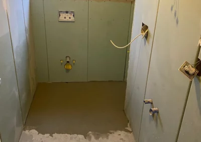 badspezialist-persch-gaeste-wc-in-klarer-moderner-gestaltung-14-08