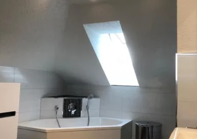 badspezialist-persch-kompaktes-waschplatzkonzept-mit-spiegelschrank-12-03