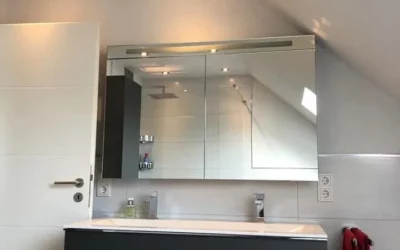 Walk-in-Dusche mit Akzentfliesen
