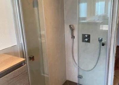 badspezialist-persch-wellnessoase-mit-whirlpool-eckbadewanne-15-03